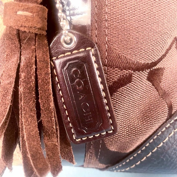 Coach Hamptons signature satchel - Picture 3 of 8